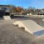Bump skatepark element på udendørs skateplads.