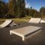 Walk Box legeudstyr på udendørs skaterbane i en park.