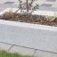Rektangulær Blomsterkumme Milano i grå beton med små planter
